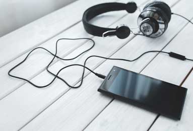 5-1！2-0！足坛疯狂一夜：拜仁大胜，皇马赢得挣扎，曼城没掉链子